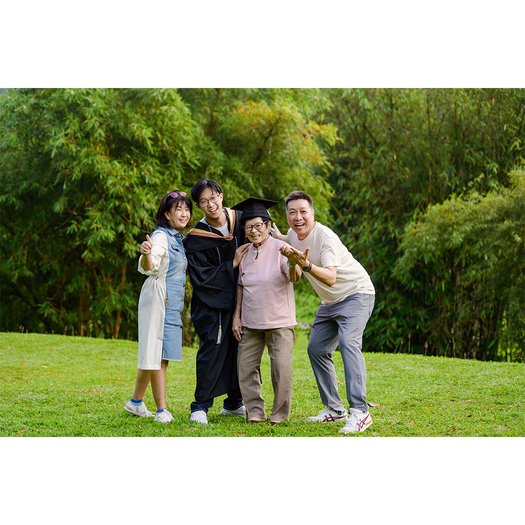 family portraits at Botanical Garden Penang