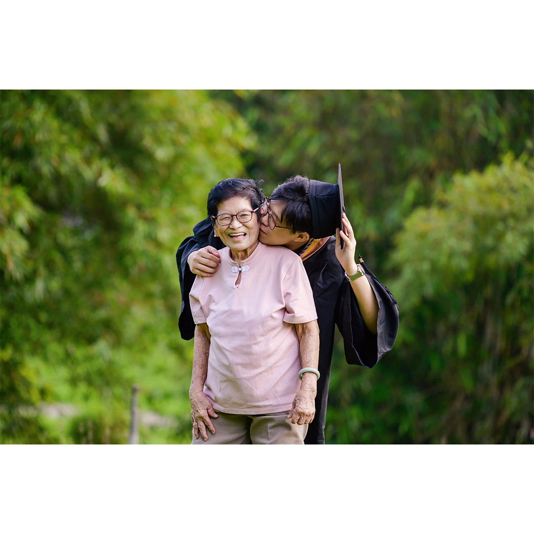 family portraits at Botanical Garden Penang