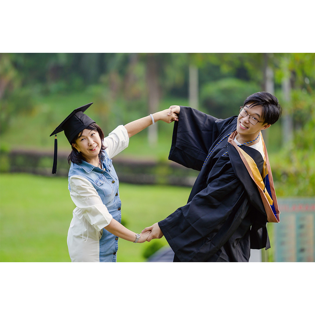 family portraits at Botanical Garden Penang