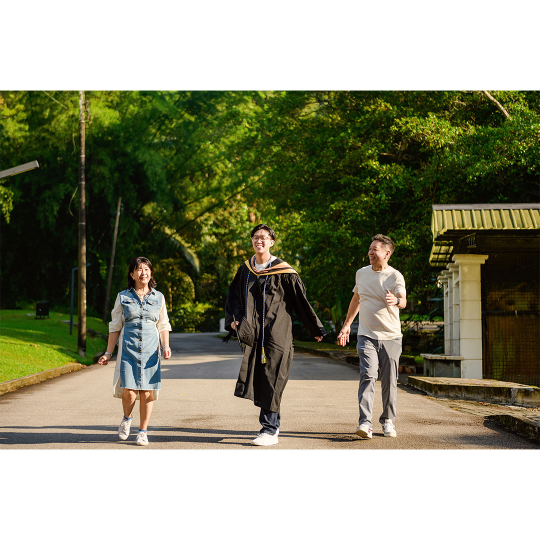 family portraits at Botanical Garden Penang